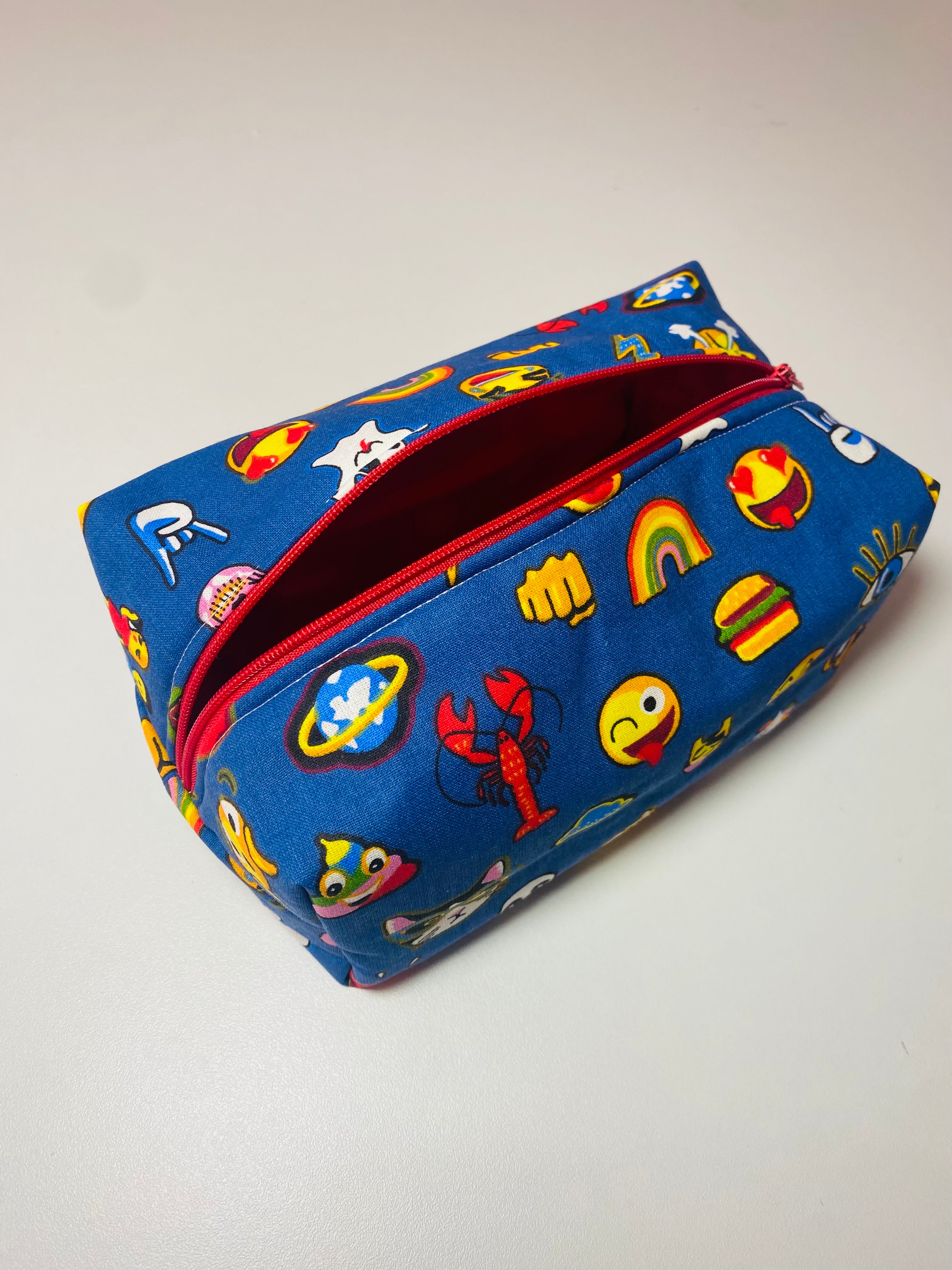 Trousse de toilette smiley / Trousse maquillage