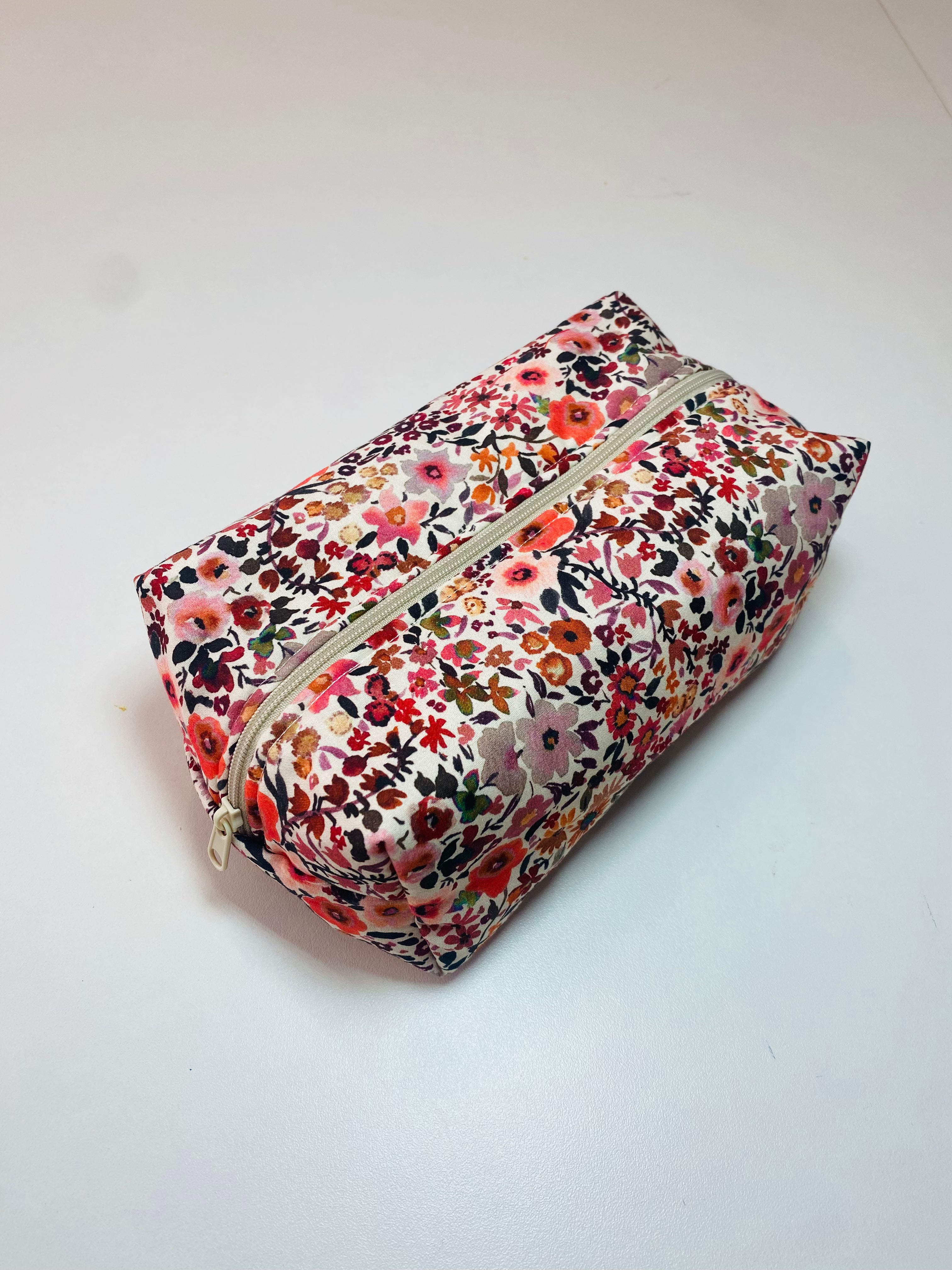Trousse de toilette fleuris/ Trousse maquillage